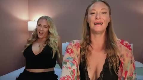 Snapshot of green_eyed_goddess_ chatting on November 2025 02:24:01 AM Green Eyed Goddess online show from November 2025 02:24:01 AM