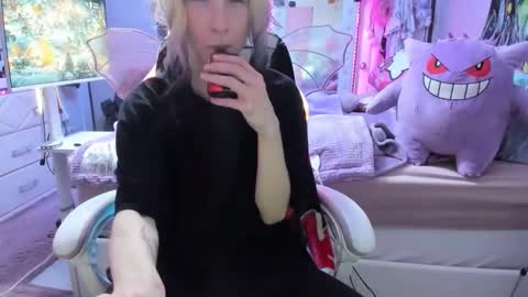 GreenEyedLovexo online show from December 2025 03:51:02 PM