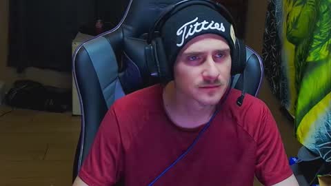 Greenlungs8195 online show from November 2025 06:52:02 PM