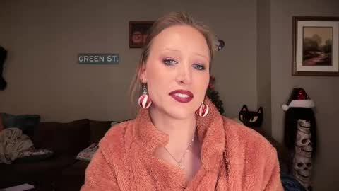 SexQueen Nikki online show from December 2024 10:06:02 AM