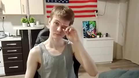 Snapshot of greonn chatting on April 2026 02:46:02 AM Felix online show from April 2026 02:46:02 AM