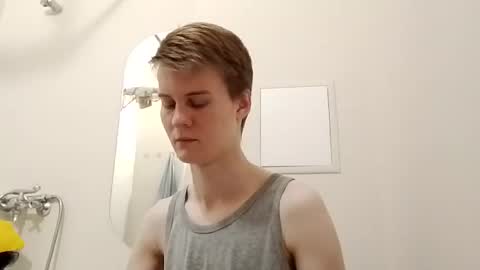 Snapshot of greonn chatting on May 2026 07:25:01 AM Felix online show from May 2026 07:25:01 AM