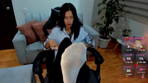  Emmy  online show from February 2025 11:28:02 PM