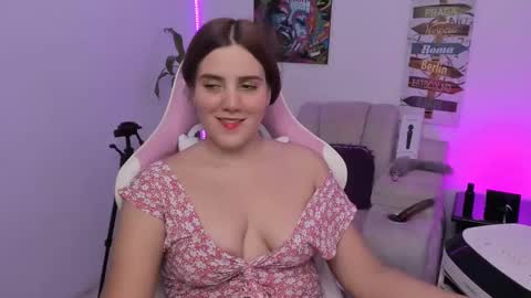 Snapshot of greta_smith2 chatting on January 2025 08:00:01 PM Greta online show from January 2025 08:00:01 PM