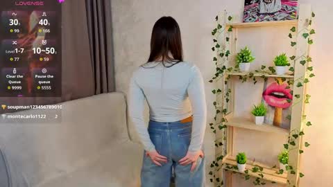 Snapshot of gretalinelle chatting on May 2026 05:41:02 PM Cutie Ellie online show from May 2026 05:41:02 PM