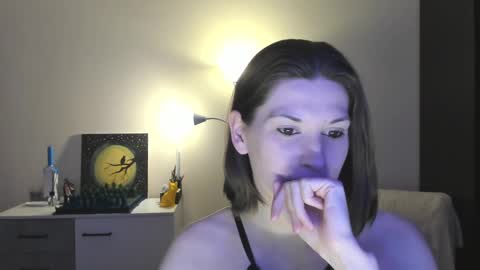 Snapshot of gretamiln chatting on December 2024 12:31:01 AM Greta online show from December 2024 12:31:01 AM