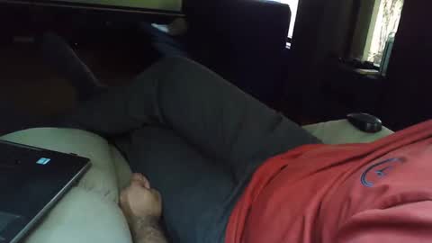 Snapshot of grey_stud chatting on February 2025 09:00:02 AM Grey Stud online show from February 2025 09:00:02 AM