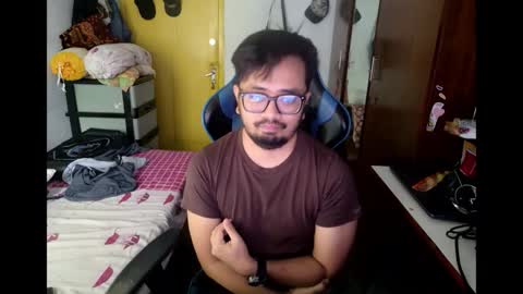 Snapshot of greybondage93 chatting on November 2025 08:07:01 AM Grey Hardy Slave online show from November 2025 08:07:01 AM