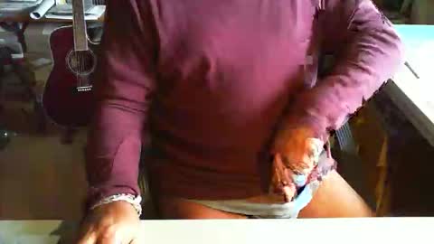 Snapshot of greyhounddog chatting on May 2026 11:04:02 AM greyhounddog online show from May 2026 11:04:02 AM