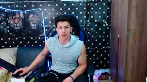 griego01 online show from September 2025 02:24:01 AM