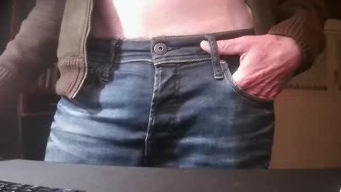 Snapshot of grimbergen123 chatting on November 2025 06:08:01 PM Grim online show from November 2025 06:08:01 PM