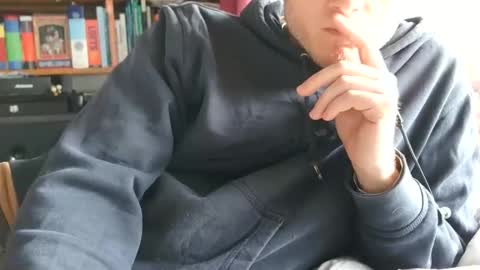 gruendamien online show from May 2026 04:14:02 PM