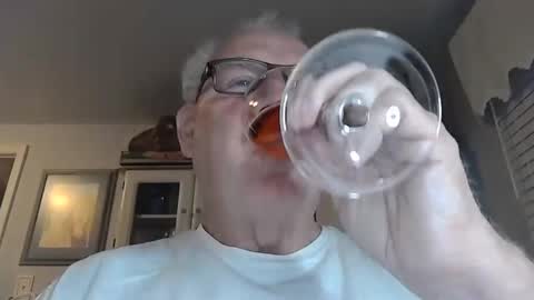 Snapshot of gspotlover1 chatting on November 2025 12:13:01 PM Horny Daddy online show from November 2025 12:13:01 PM