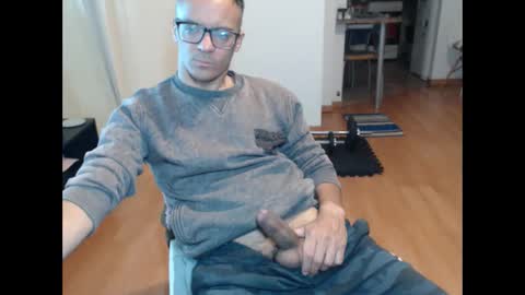 guachin_new online show from May 2026 10:59:01 PM