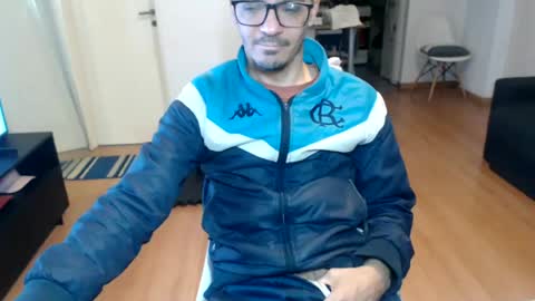 guachin_new online show from June 2026 09:50:02 PM