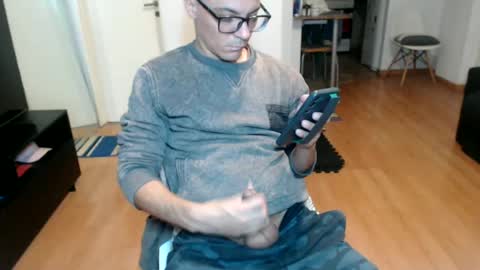 guachin_new online show from June 2026 05:12:01 AM