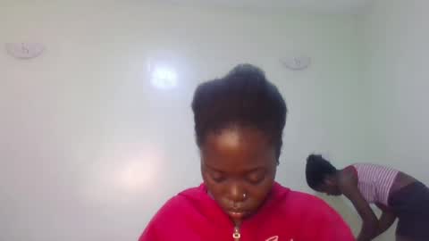 gud_lunah1 online show from June 2026 12:18:01 PM