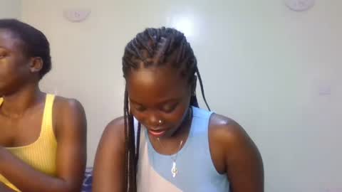 gud_lunah1 online show from June 2026 07:12:02 AM