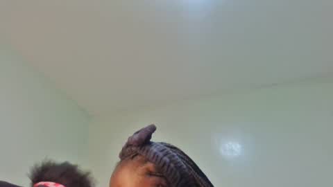gud_lunah1 online show from June 2026 03:31:02 PM