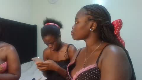 gud_lunah1 online show from June 2026 03:43:01 PM