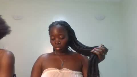 gud_lunah1 online show from June 2026 10:53:01 AM