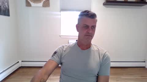 gudguy2025 online show from November 2025 03:02:01 PM