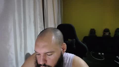 Snapshot of guessswho24 chatting on February 2025 04:01:01 AM Ayan online show from February 2025 04:01:01 AM