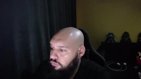 Snapshot of guessswho24 chatting on October 2025 08:52:02 PM Ayan online show from October 2025 08:52:02 PM