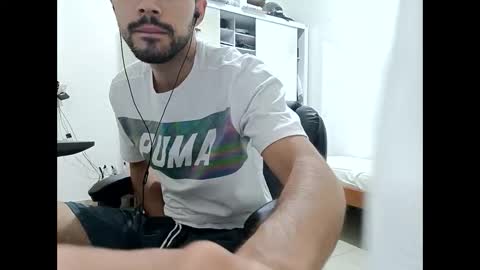 Snapshot of guguzinhox chatting on February 2025 11:59:01 PM guguzinhox online show from February 2025 11:59:01 PM