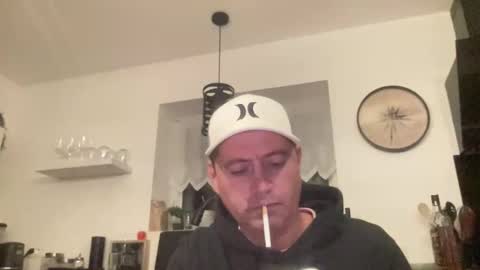 Snapshot of guil0 chatting on September 2025 05:31:01 AM guil0 online show from September 2025 05:31:01 AM