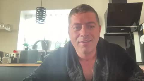 Snapshot of guil0 chatting on September 2025 10:17:01 AM guil0 online show from September 2025 10:17:01 AM