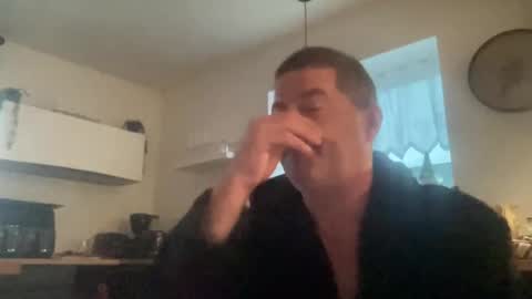 Snapshot of guil0 chatting on September 2025 09:34:01 AM guil0 online show from September 2025 09:34:01 AM