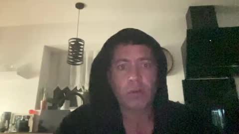 Snapshot of guil0 chatting on October 2025 06:55:01 AM guil0 online show from October 2025 06:55:01 AM