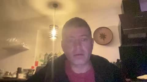 Snapshot of guil0 chatting on October 2025 07:53:02 AM guil0 online show from October 2025 07:53:02 AM