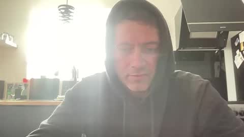 Snapshot of guil0 chatting on October 2025 03:45:02 PM guil0 online show from October 2025 03:45:02 PM