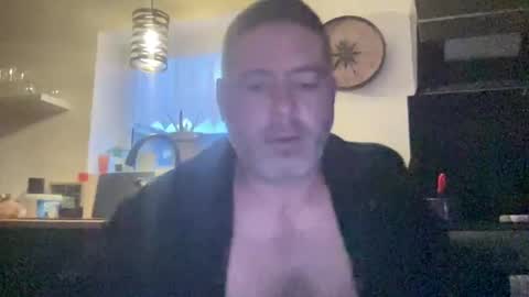 Snapshot of guil0 chatting on November 2025 10:26:01 AM guil0 online show from November 2025 10:26:01 AM