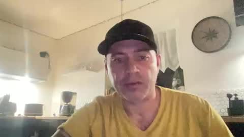 Snapshot of guil0 chatting on January 2026 11:51:01 PM guil0 online show from January 2026 11:51:01 PM