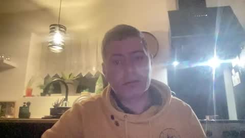 Snapshot of guil0 chatting on February 2026 08:59:02 AM guil0 online show from February 2026 08:59:02 AM