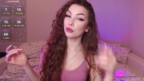 Snapshot of guilty_pleasureee chatting on January 2025 06:40:02 PM Marta online show from January 2025 06:40:02 PM