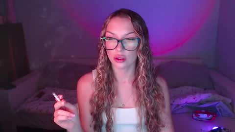 Snapshot of guilty_pleasureee chatting on November 2025 07:57:01 PM Marta online show from November 2025 07:57:01 PM