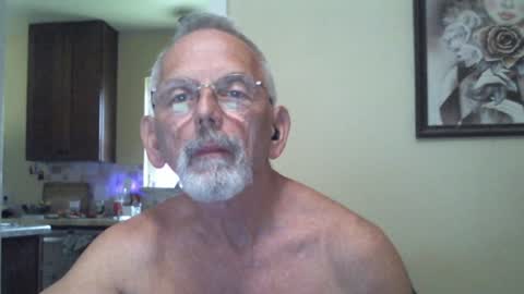 Snapshot of gulfcoast1952 chatting on January 2025 07:01:02 PM Roy online show from January 2025 07:01:02 PM