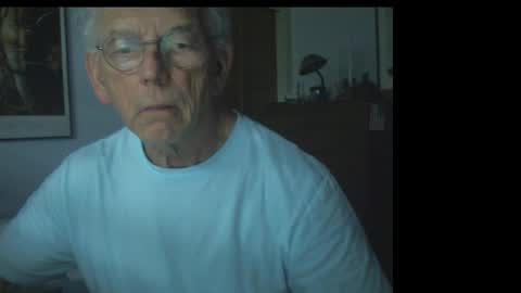 Snapshot of gulfcoast1952 chatting on April 2026 04:44:02 PM Roy online show from April 2026 04:44:02 PM