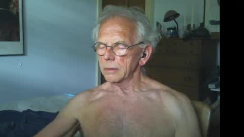 Snapshot of gulfcoast1952 chatting on May 2026 07:26:02 PM Roy online show from May 2026 07:26:02 PM