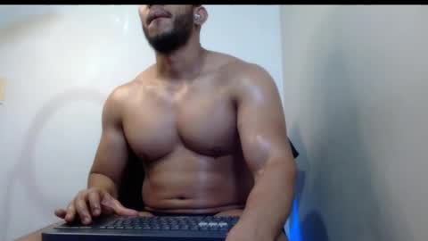 holl latino online show from May 2026 05:56:01 PM