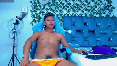 Snapshot of gurxxxt chatting on December 2024 06:37:01 PM Hakim online show from December 2024 06:37:01 PM