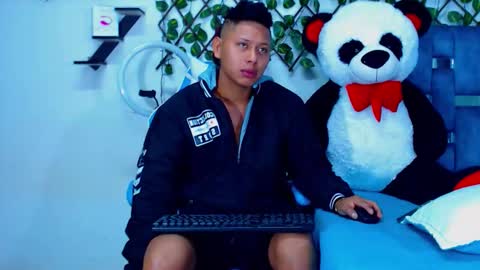 Snapshot of gurxxxt chatting on September 2025 01:54:02 PM Hakim online show from September 2025 01:54:02 PM