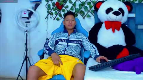 Snapshot of gurxxxt chatting on January 2026 02:21:01 PM Hakim online show from January 2026 02:21:01 PM