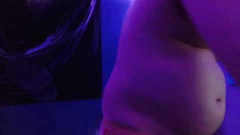 Snapshot of gutlvr chatting on December 2024 07:12:01 AM gutlvr online show from December 2024 07:12:01 AM