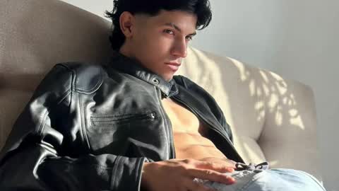 Snapshot of guts_x chatting on January 2025 05:55:01 PM Guts online show from January 2025 05:55:01 PM