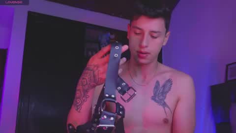 Snapshot of guy_twinks chatting on December 2025 05:15:02 AM Gabriel online show from December 2025 05:15:02 AM